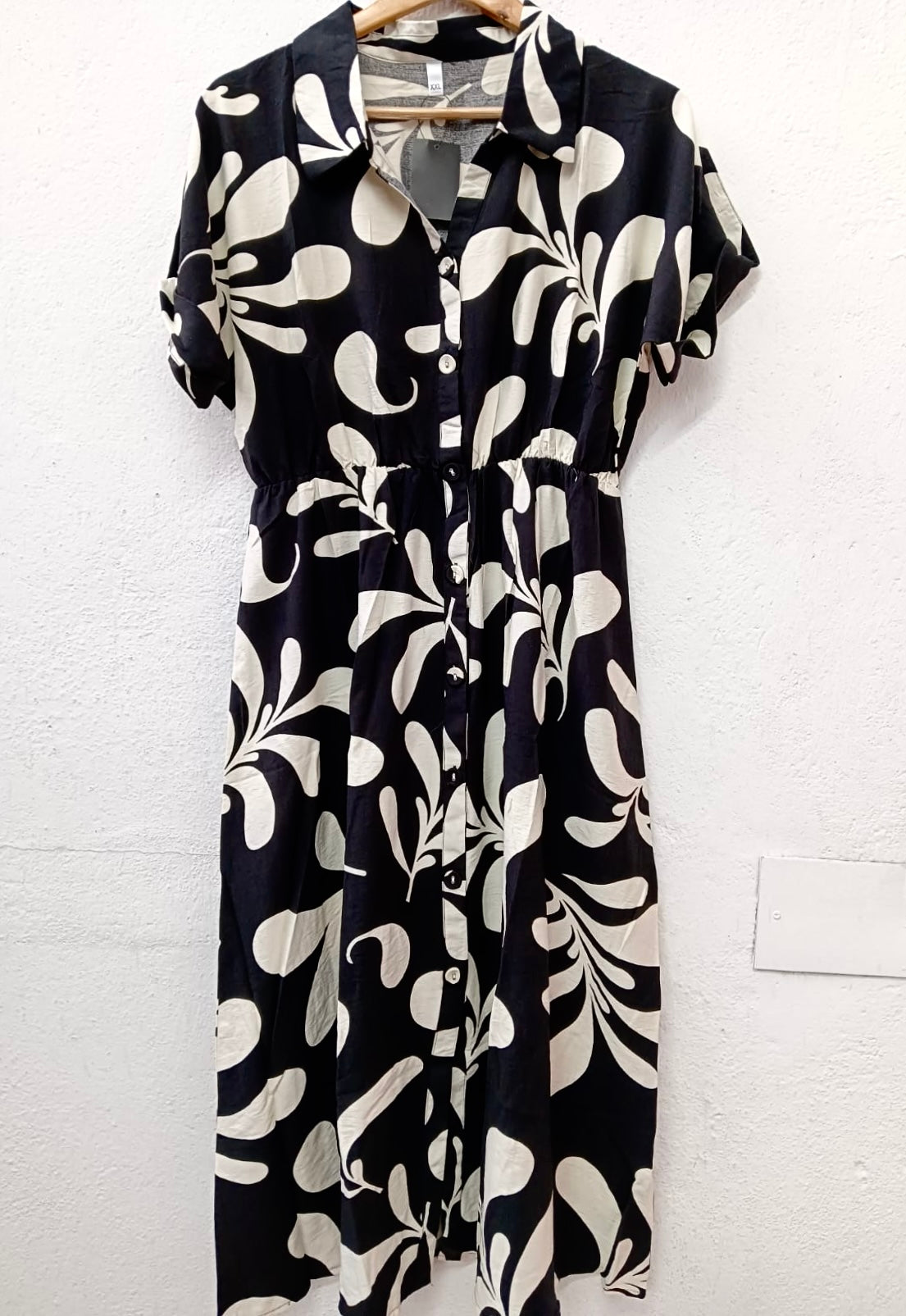 LEAFY DRESSES