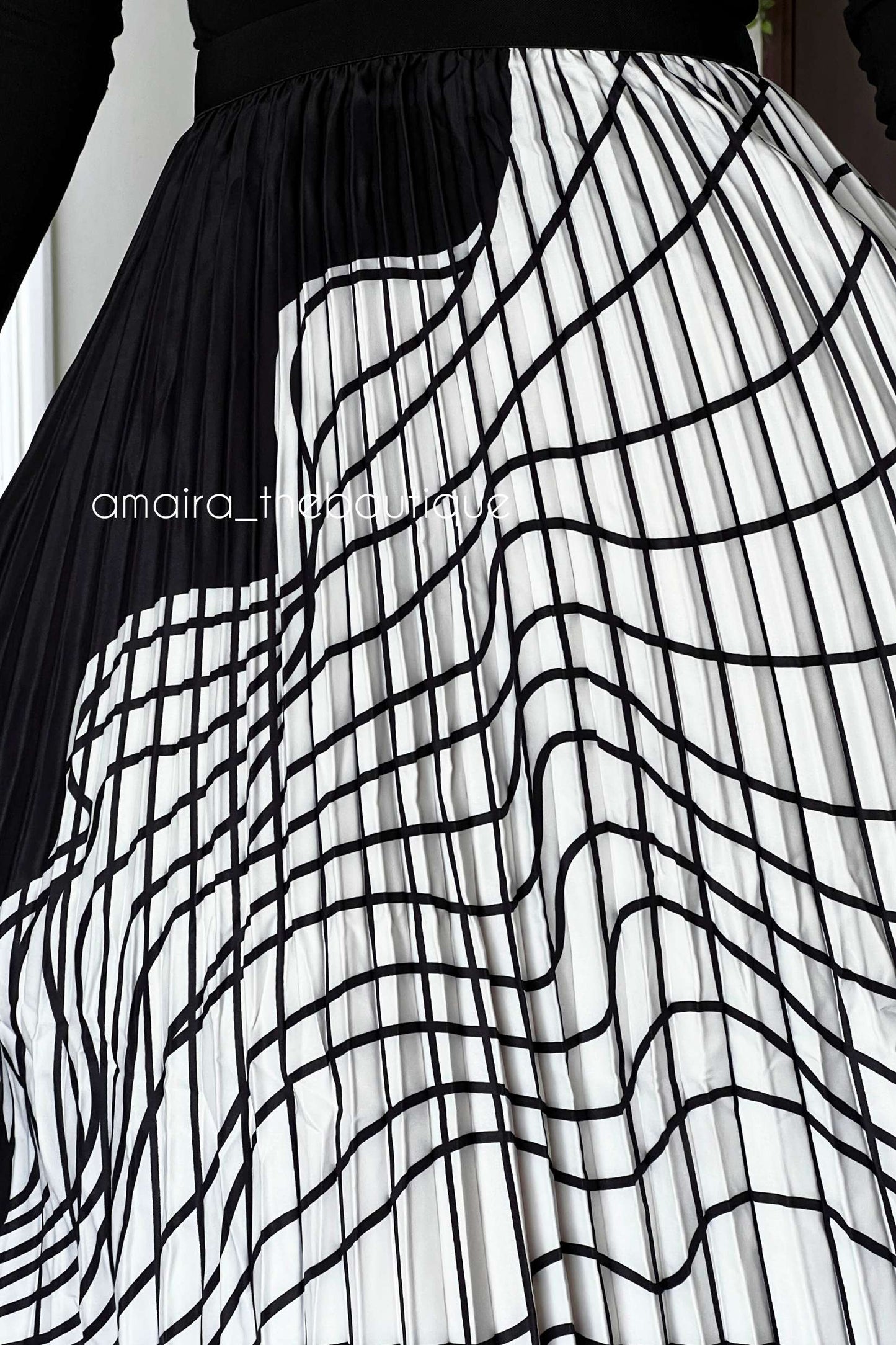 TOKYO PLEATED SKIRTS