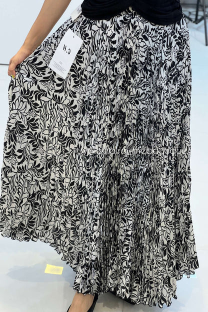 PLEATED SKIRTS