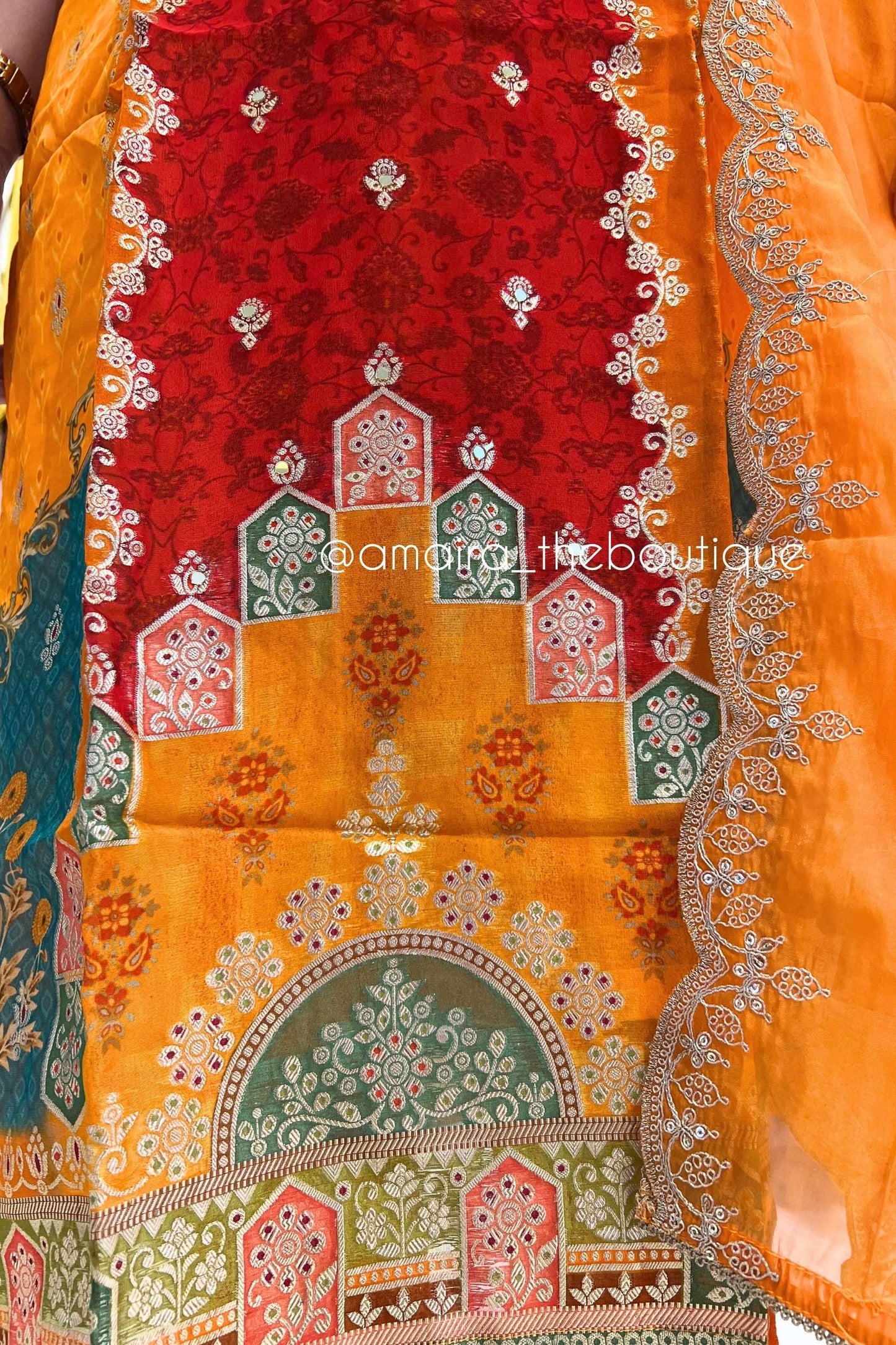 OORVI KURTA SET