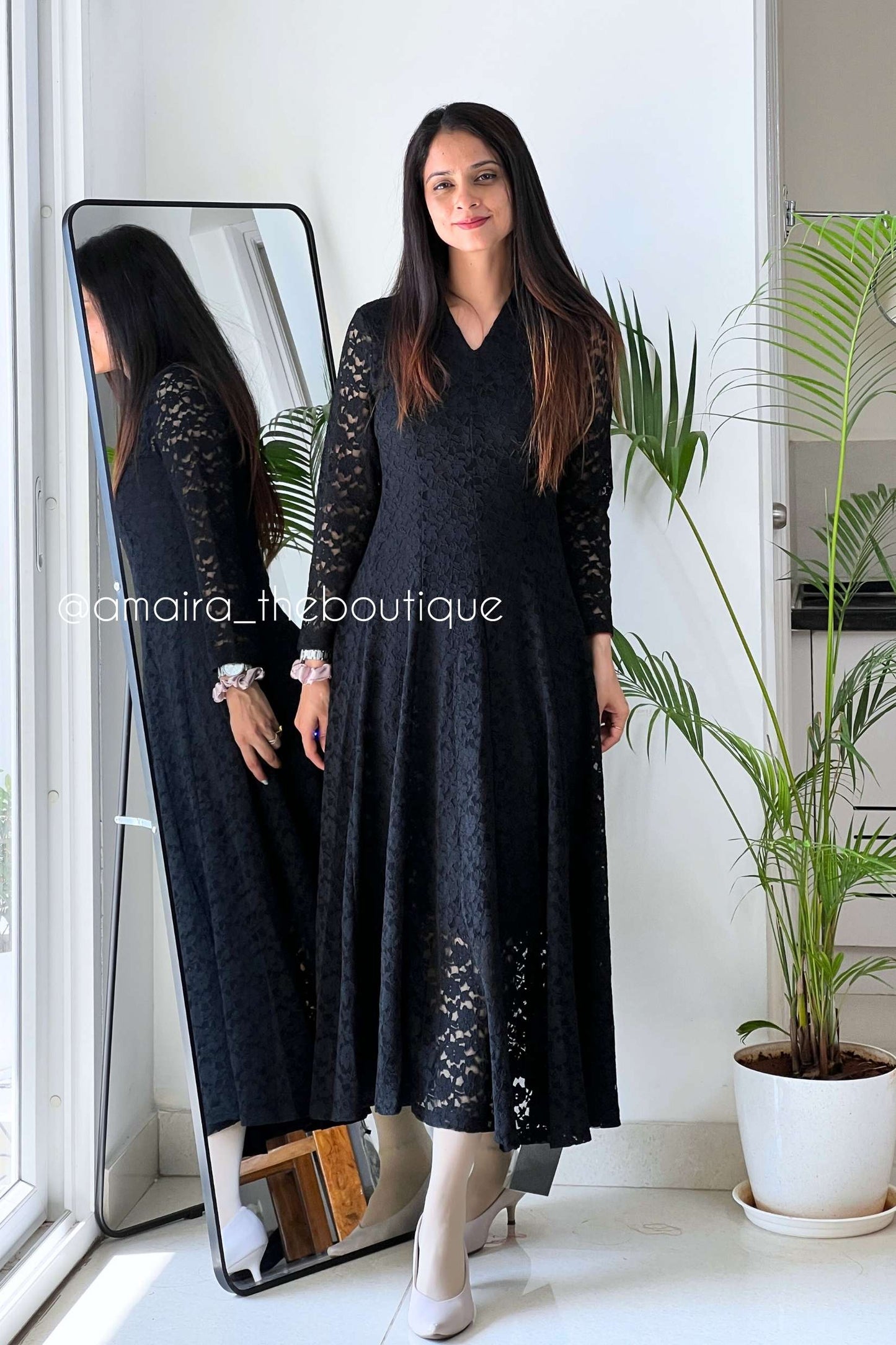 TIA LACE DRESSES
