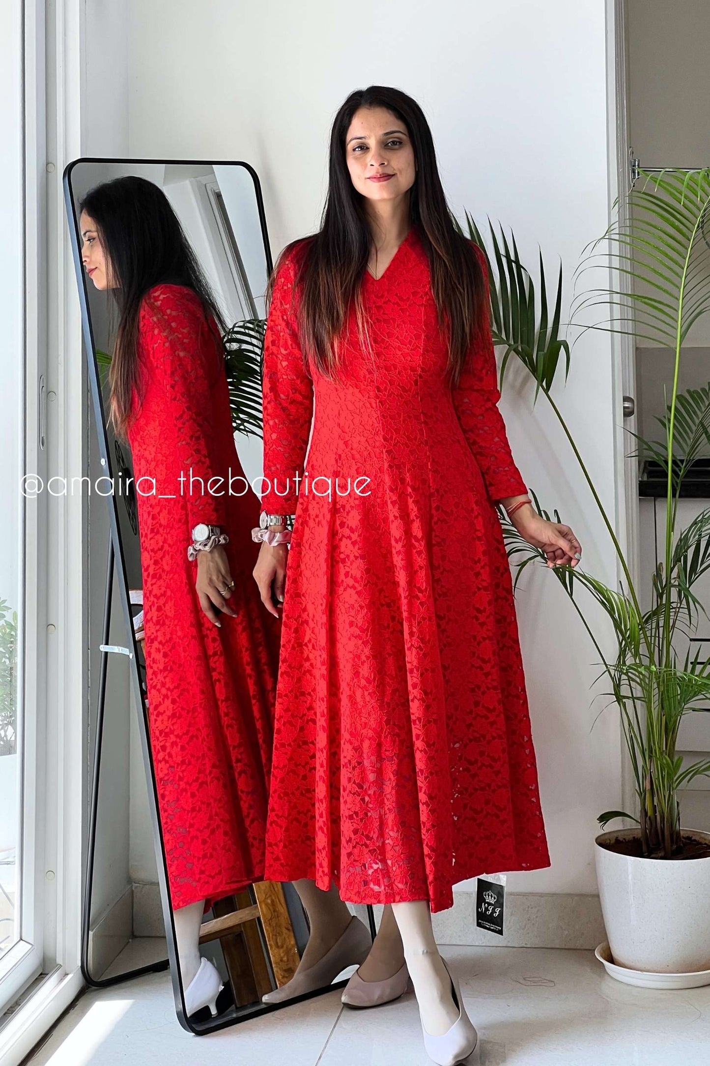 TIA LACE DRESSES