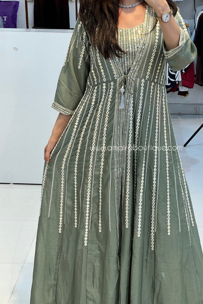 YUSRA LEHENGA SET