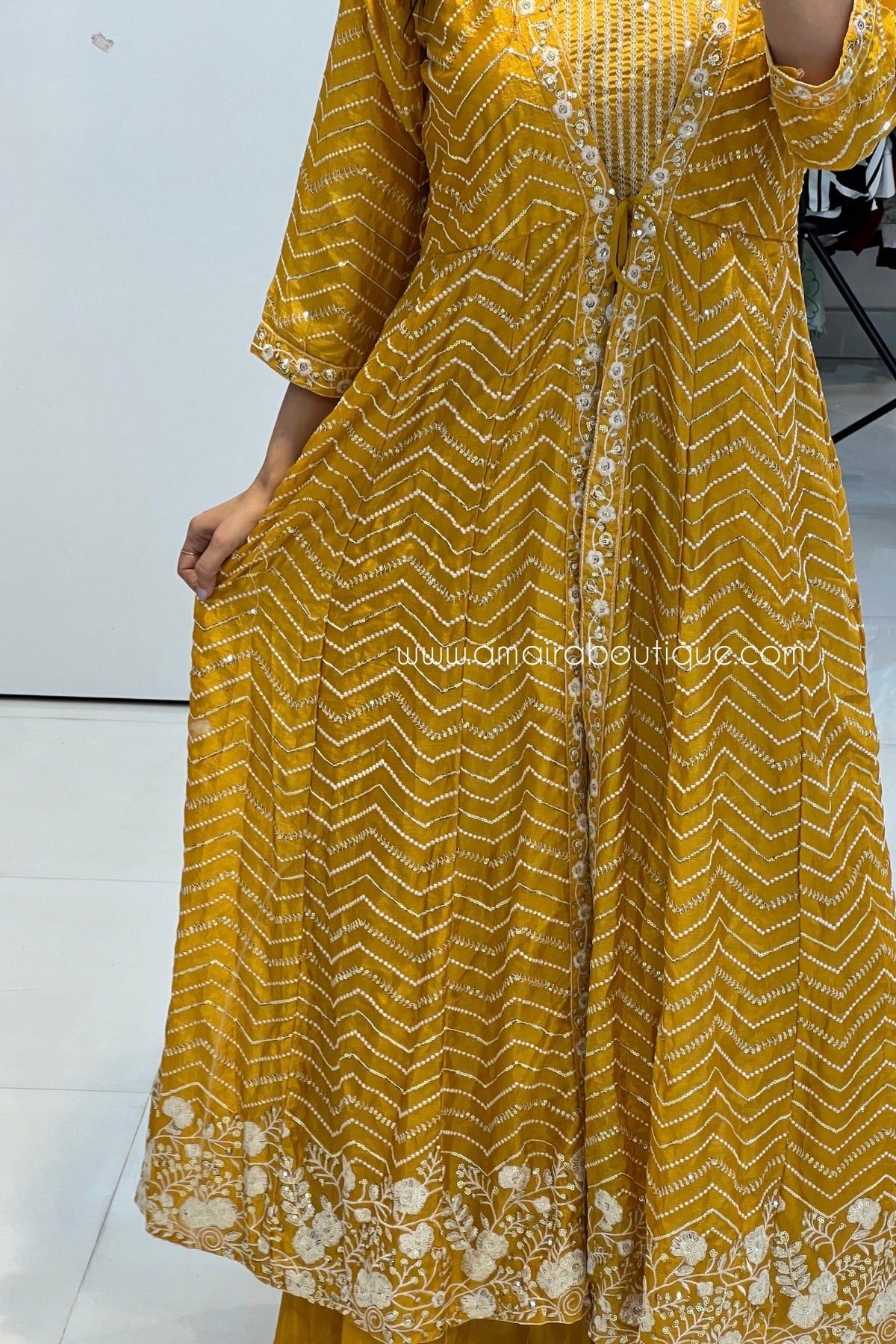 CHARVI LEHENGA SET